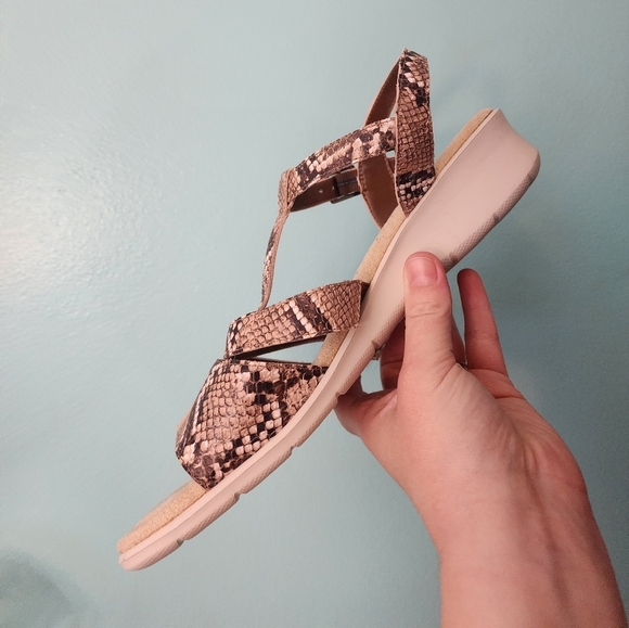 Lands' End Snake Print Strap Back Sandles Size 10 US - Picture 9 of 12